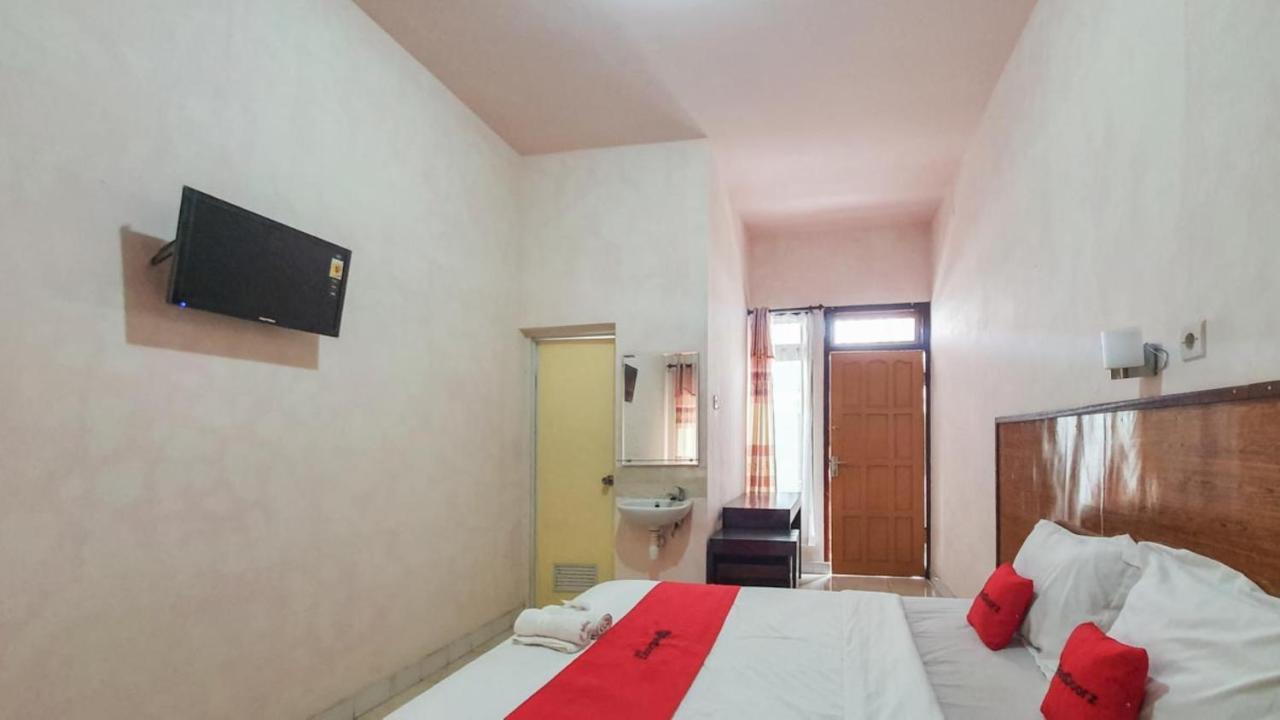 Hotel Reddoorz At Pujon Malang Batu  Exterior foto